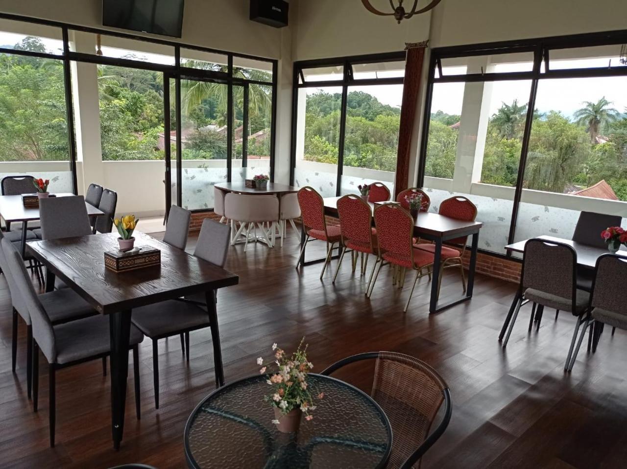 Lembang Hotel Rantepao Exterior photo