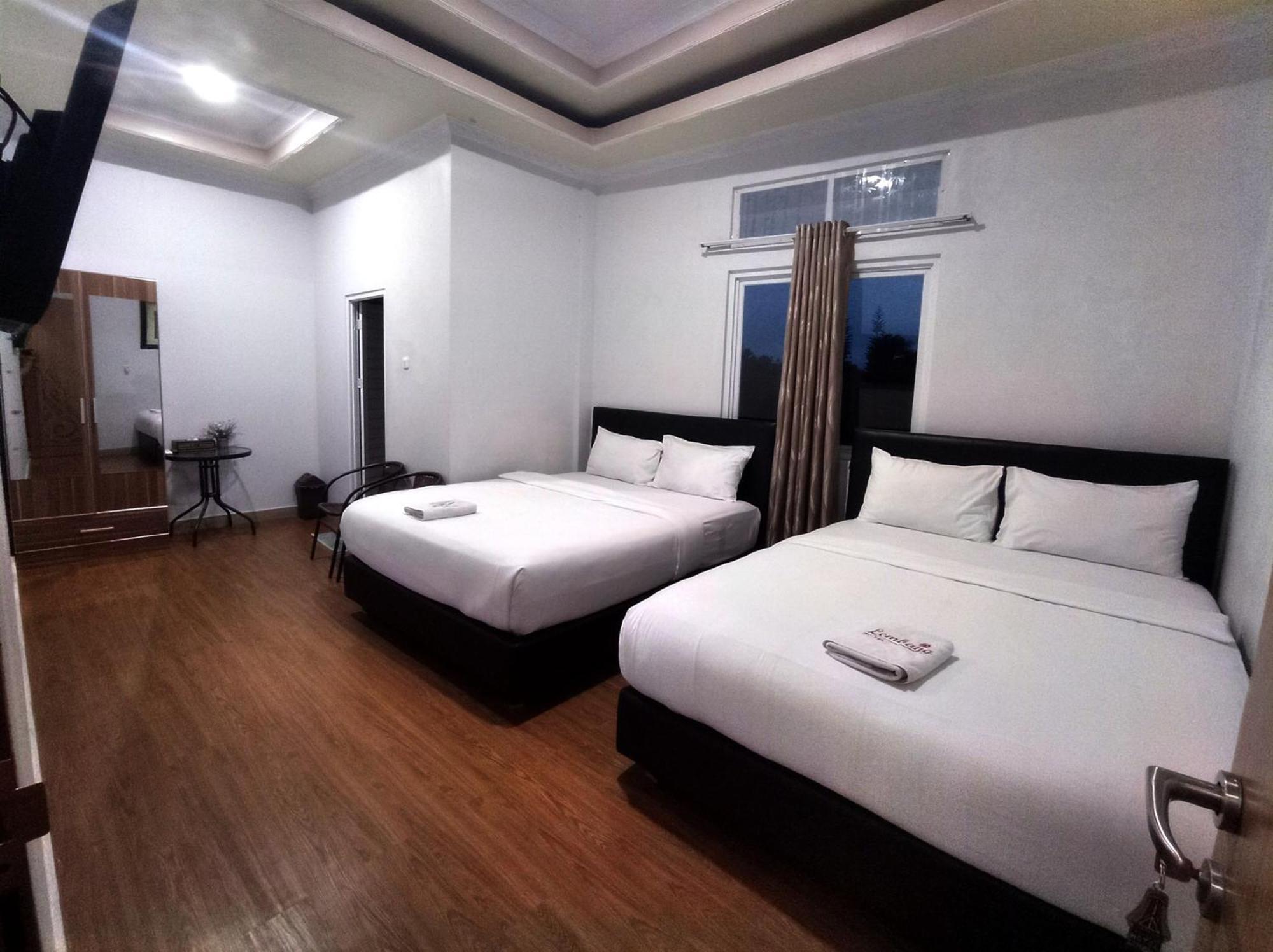 Lembang Hotel Rantepao Exterior photo
